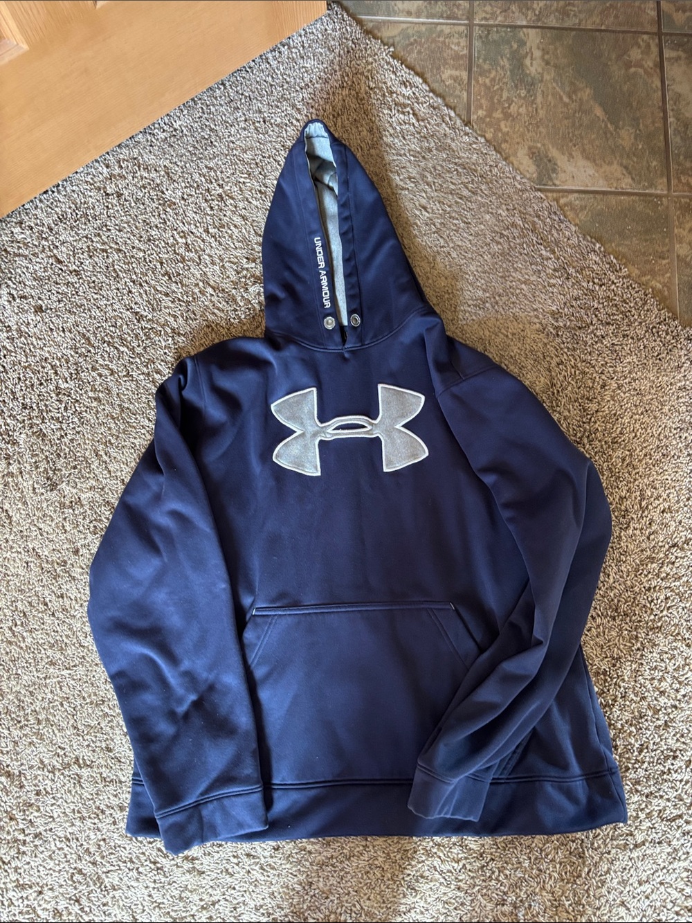 Under Armour Navy Pullover Hoodie with Contrasting Logo. NO DRAWSTRING.